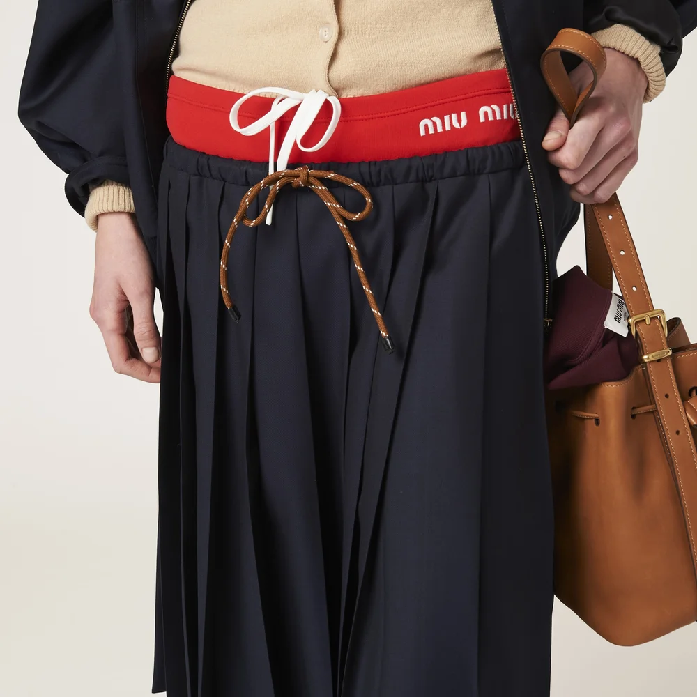 Pleated Batavia skirt