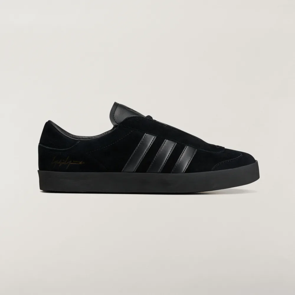 Gazelle Shoes in Black/Black/Black