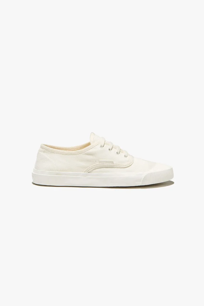 CANVAS SNEAKER