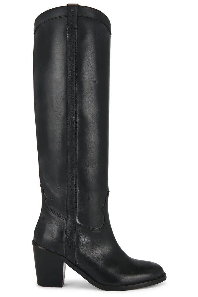 Claire Boot