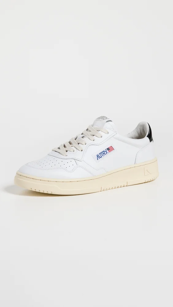 Medalist Low Top Sneakers (White/Black)