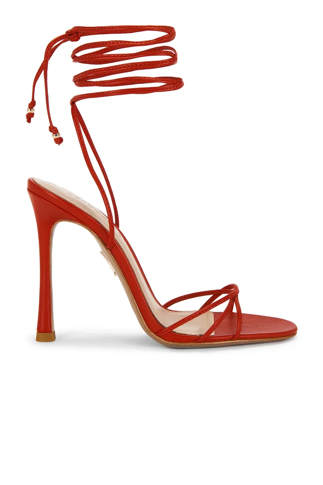 Lucia Heel