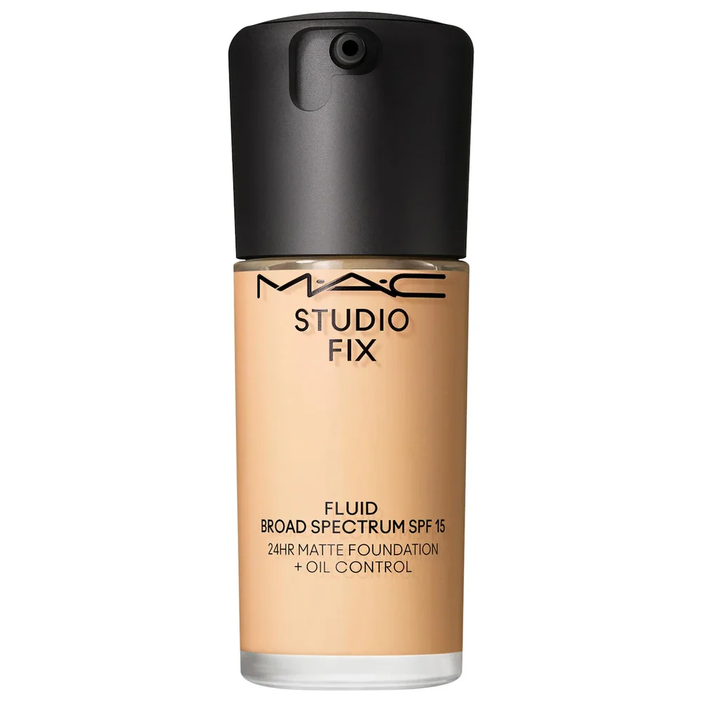 Studio Fix Fluid SPF 15 24HR Soft-Matte Foundation