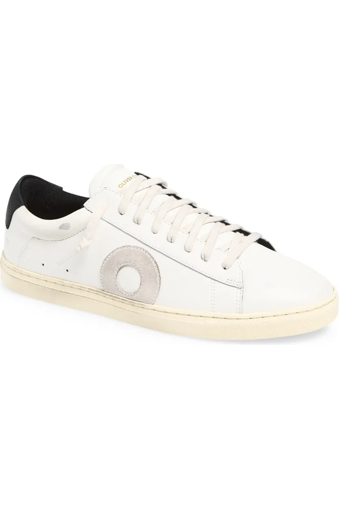 Low 1 Sneaker