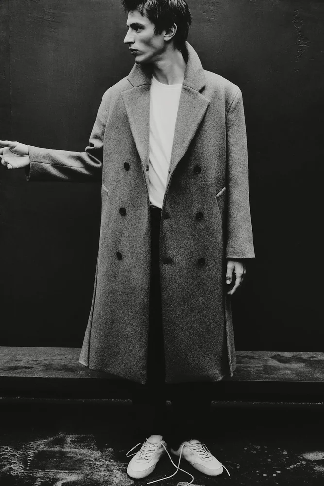 DOUBLE-BREASTED WOOL BLEND COAT WITH BELT