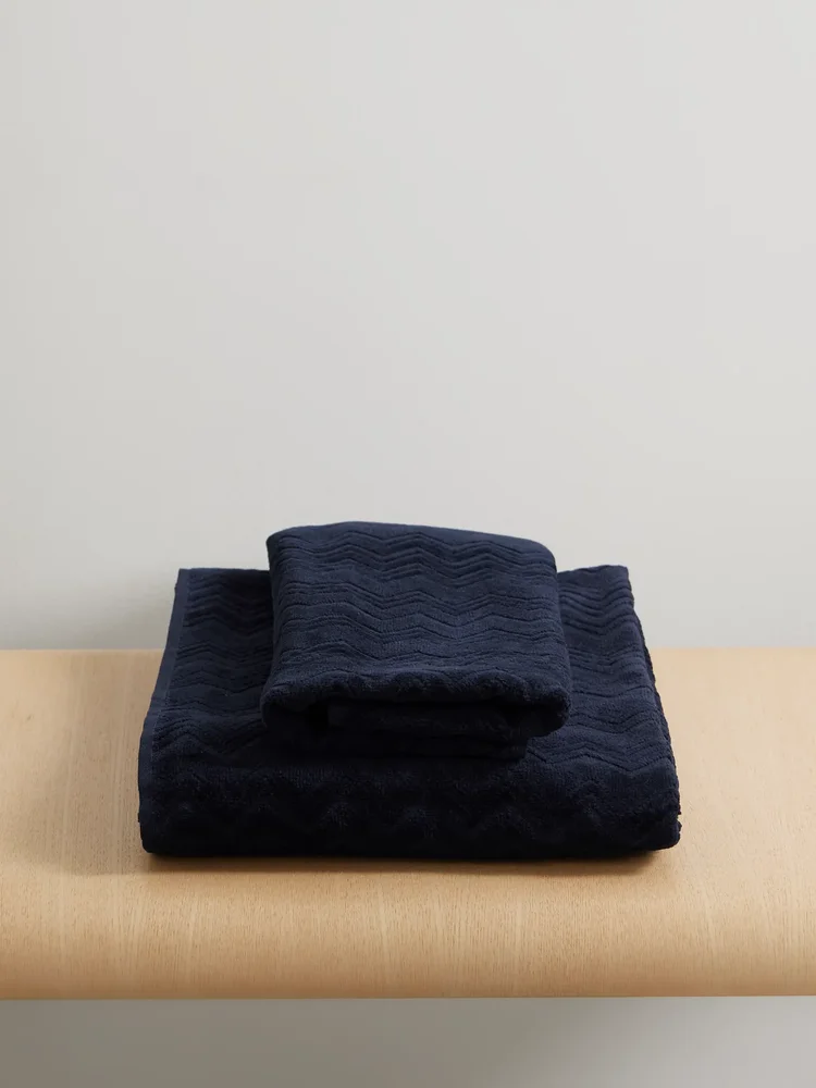 Chalk set of two cotton-terry jacquard towels