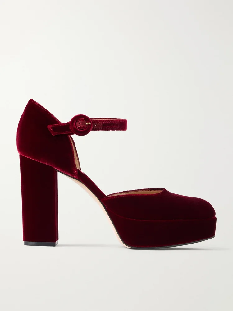 70 velvet pumps