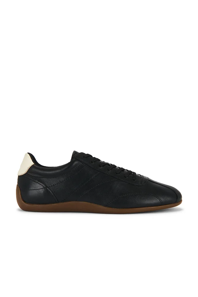 Hollie Sneaker in Black
