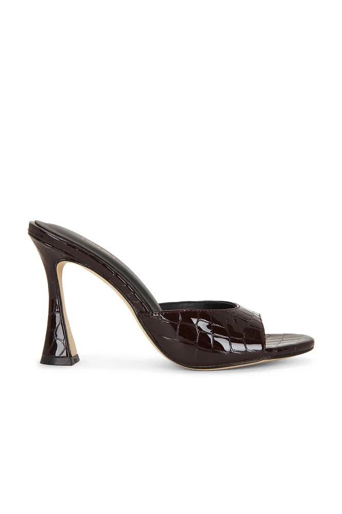 Avery V Mule
