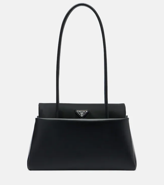 Passage Medium leather shoulder bag