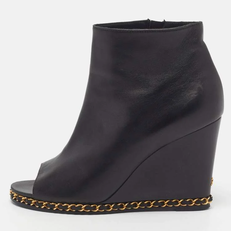 Chanel Size 39 Black Leather Chain Wedge Ankle Length Boots
