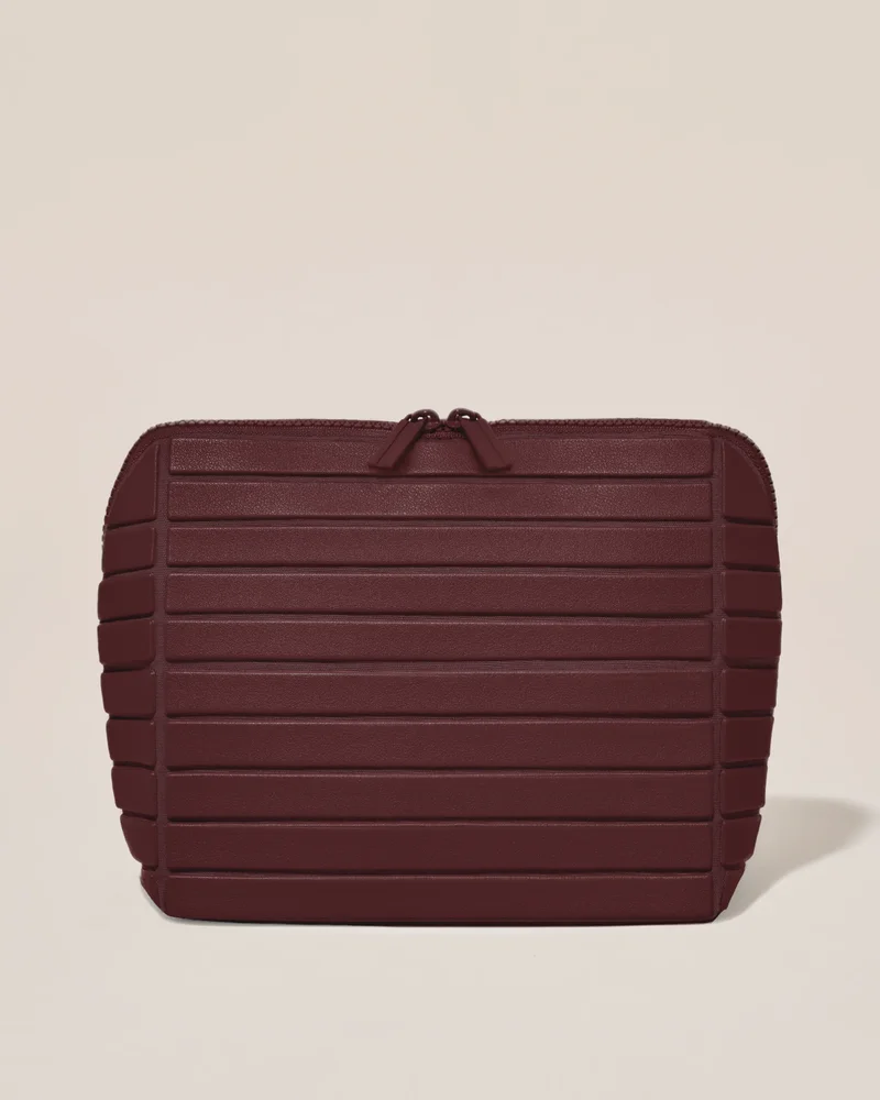 The Medium Cassis Traveller