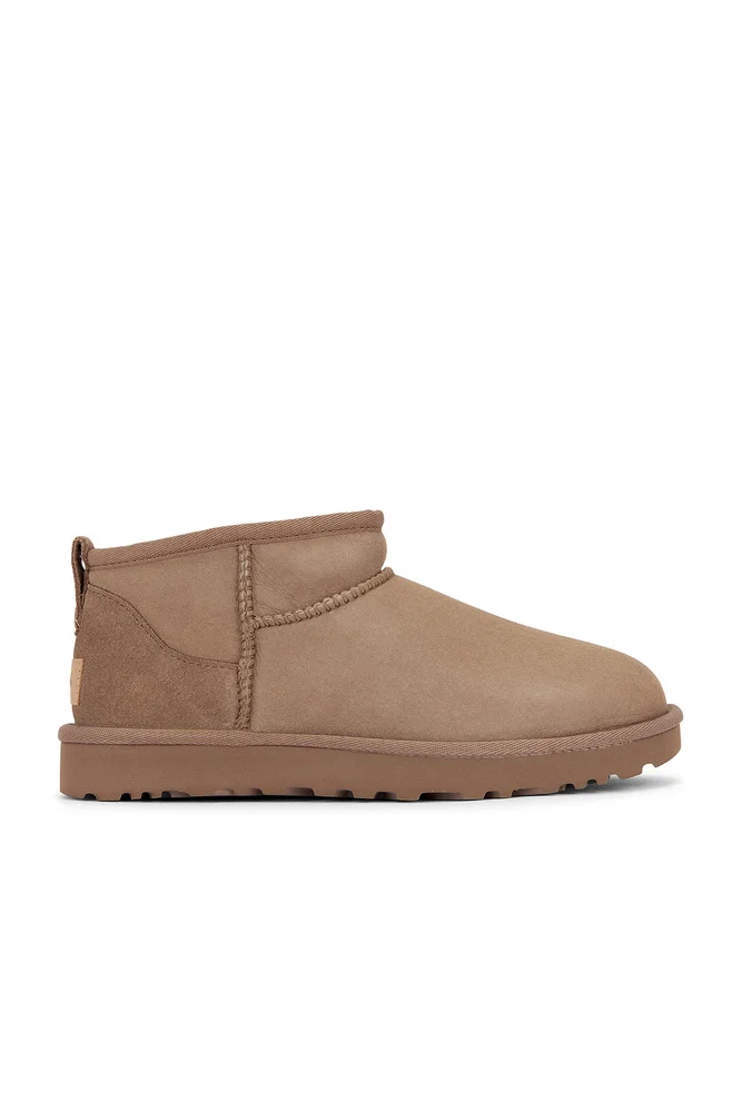 Classic Ultra Mini Boot in Caribou