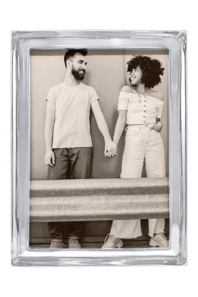 Signature 5 x 7-Inch Picture Frame
