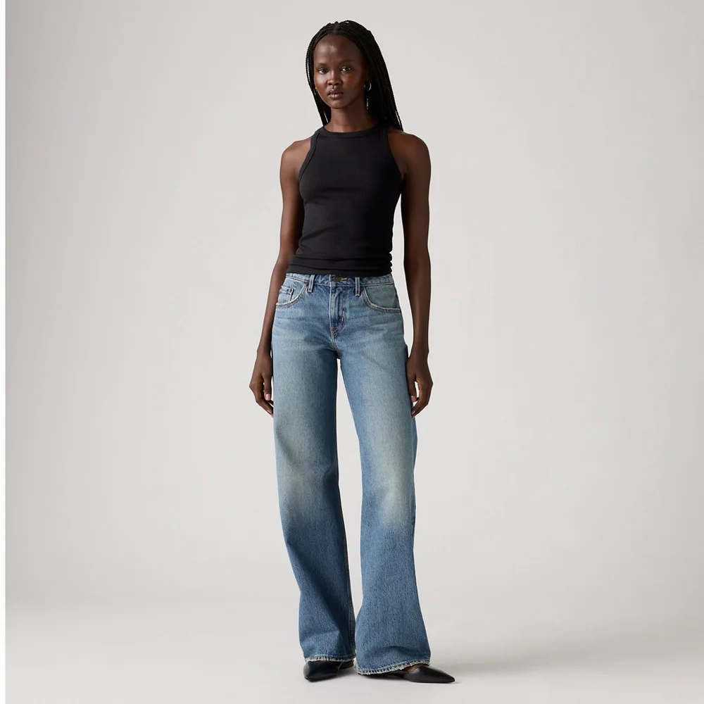 Low Loose Jeans in Rescued City, Medium Wash