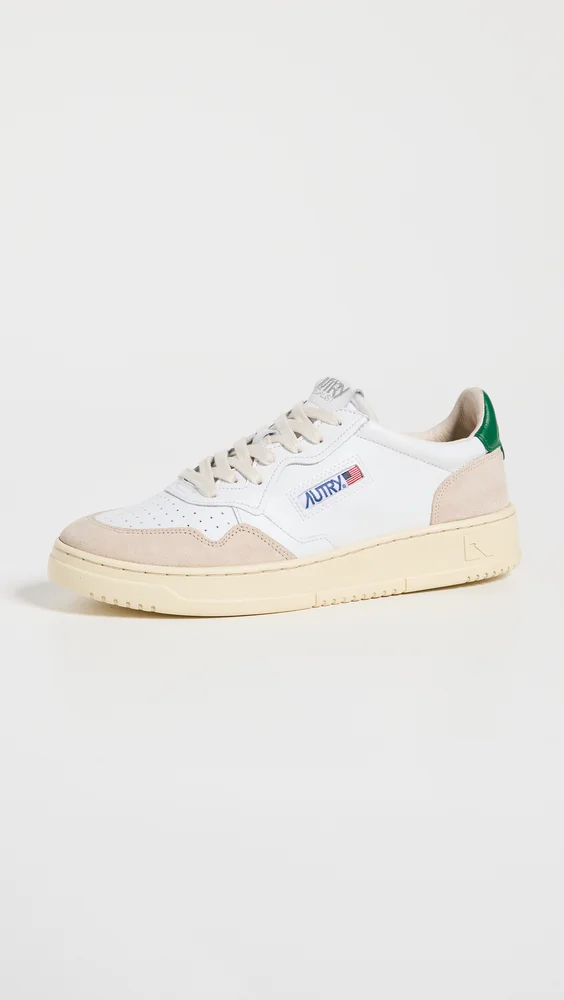 Medalist Low Top Sneakers