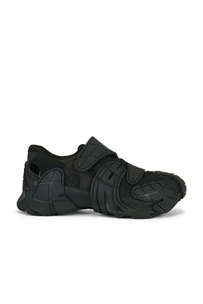 Tormenta Sneaker in Black
