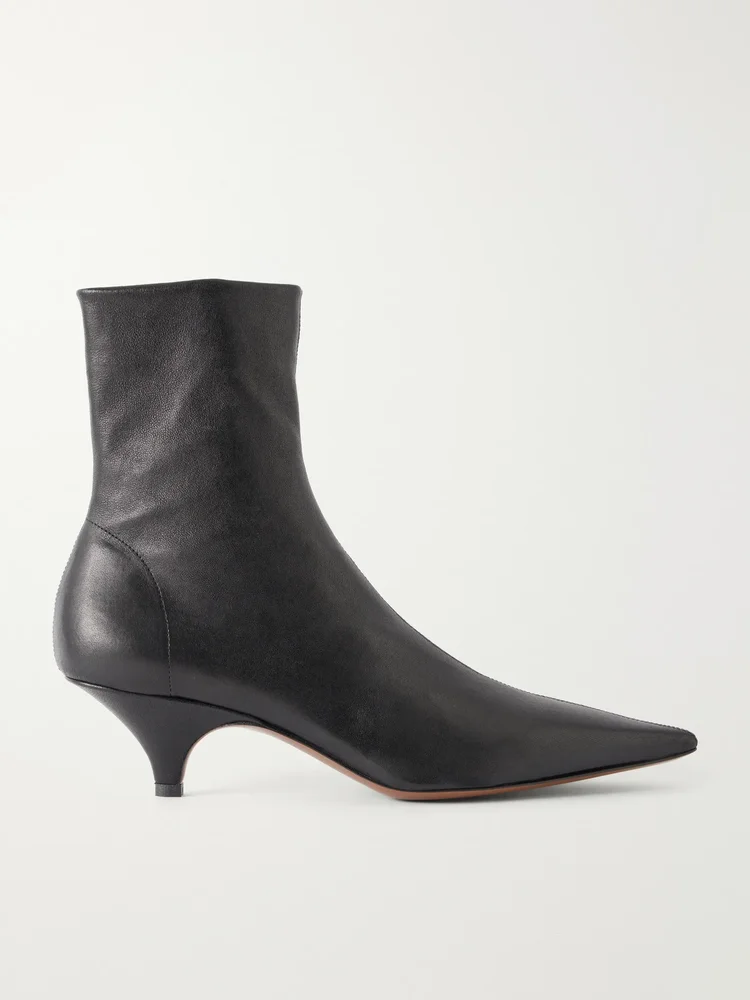 Poera 40 leather ankle boots