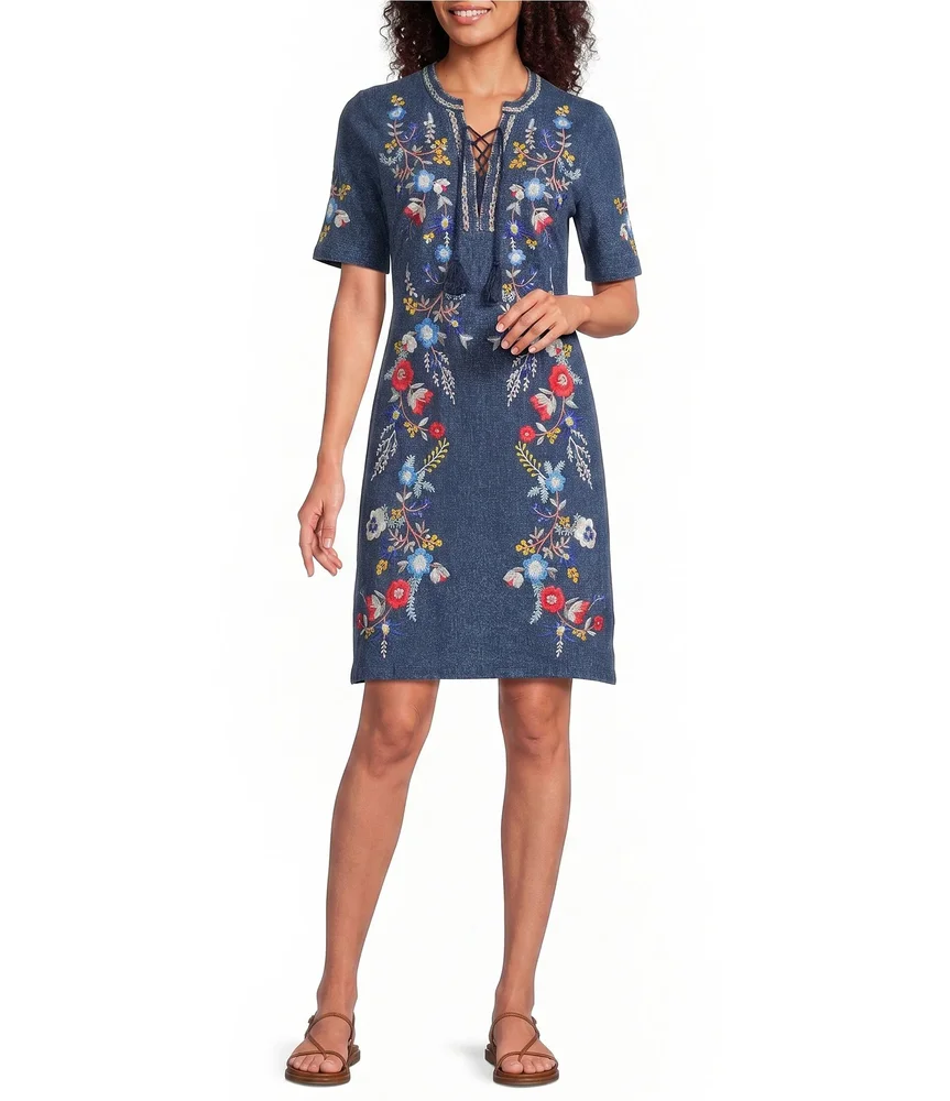Embroidered Floral Split V-Neck Short Sleeve Knit Shift Dress