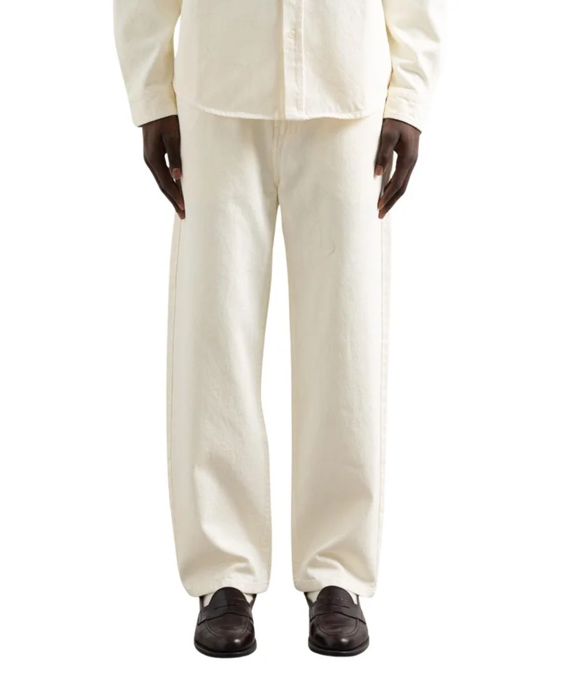 Light Wash Relaxed Fit Jeans
