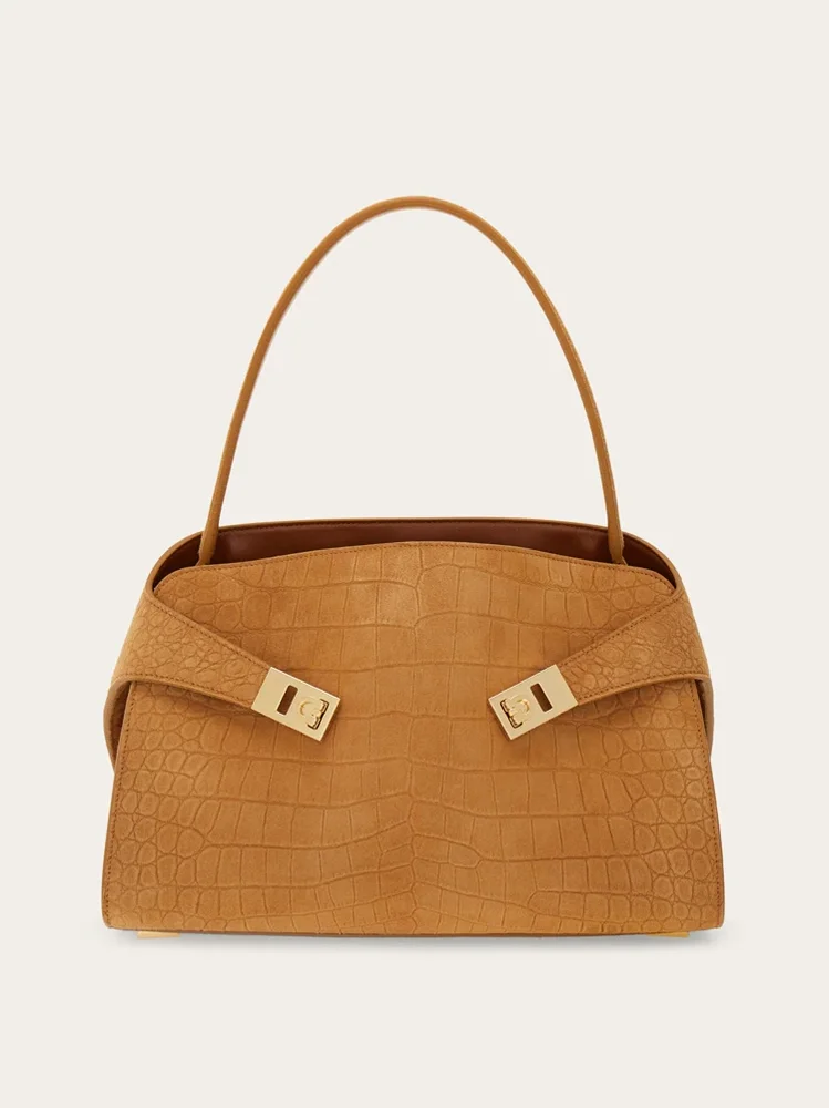 Hug Soft Shoulder Bag (M)