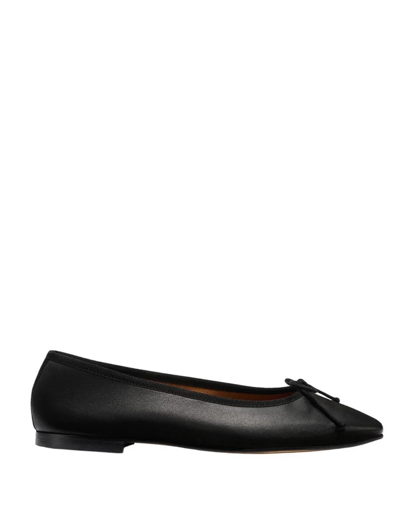 The Fonteyn Flats, Black Nappa