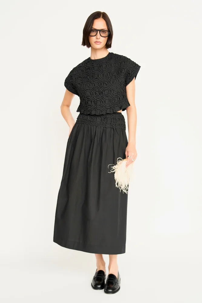Mirthcaftans Bonn Smocked Top in Black