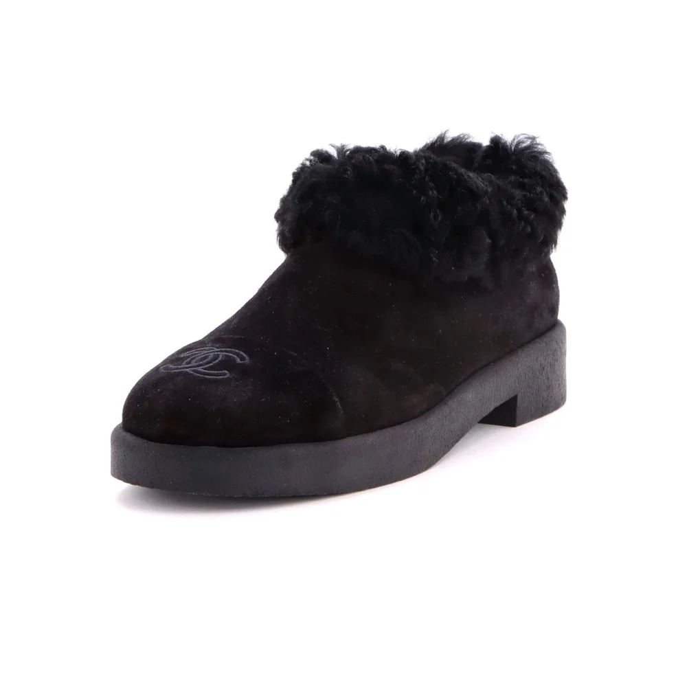 Pre-Owned Women's CC Cap Toe Ankle Boots Suede and Shearling, Size US 8 (IT 38)