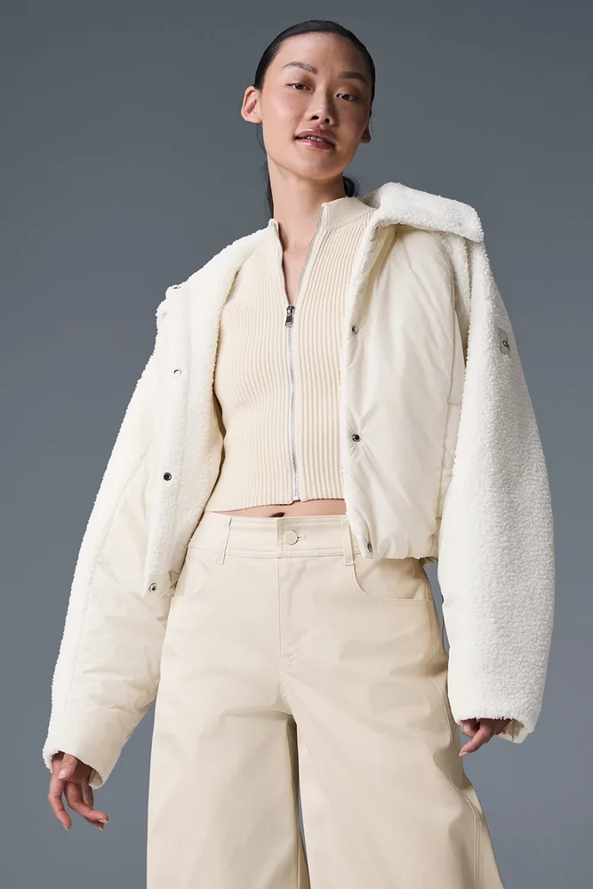 Alo Yoga Sherpa Cozy Escape Puffer - Ivory/Ivory