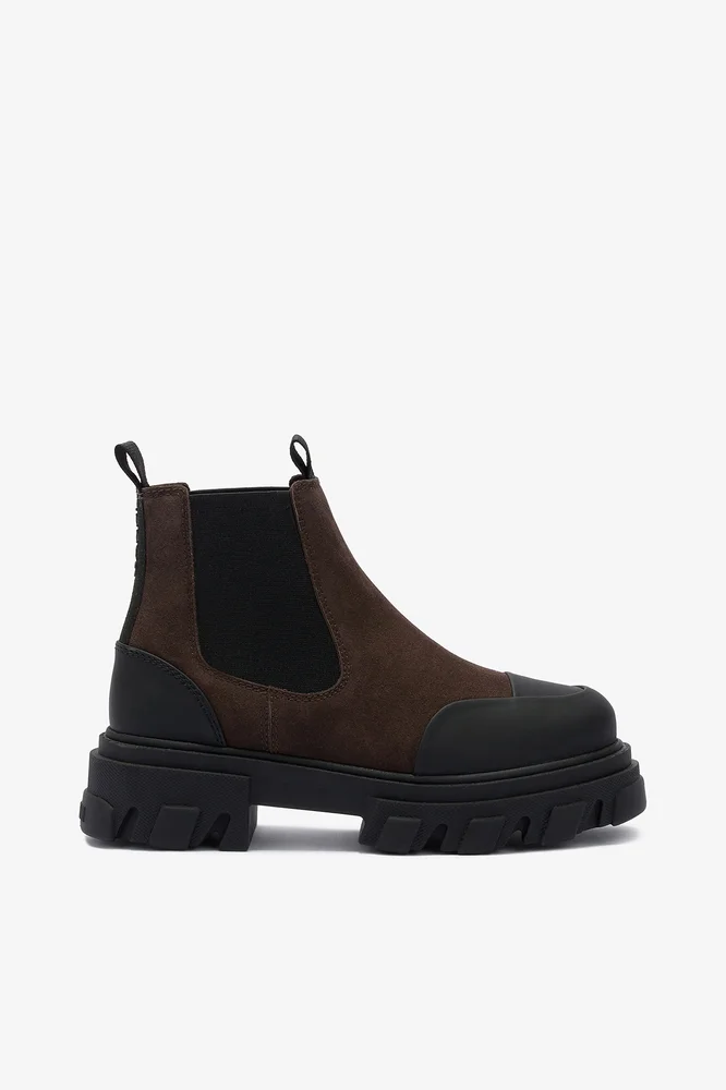 Cleated Low Chelsea Boots in Brown