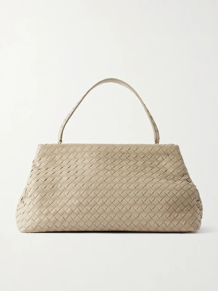 The 1998 Intrecciato leather shoulder bag