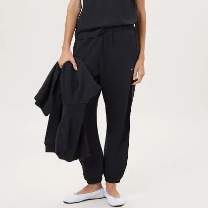 PANGAIA Womens Midweight Sweatpants—Black