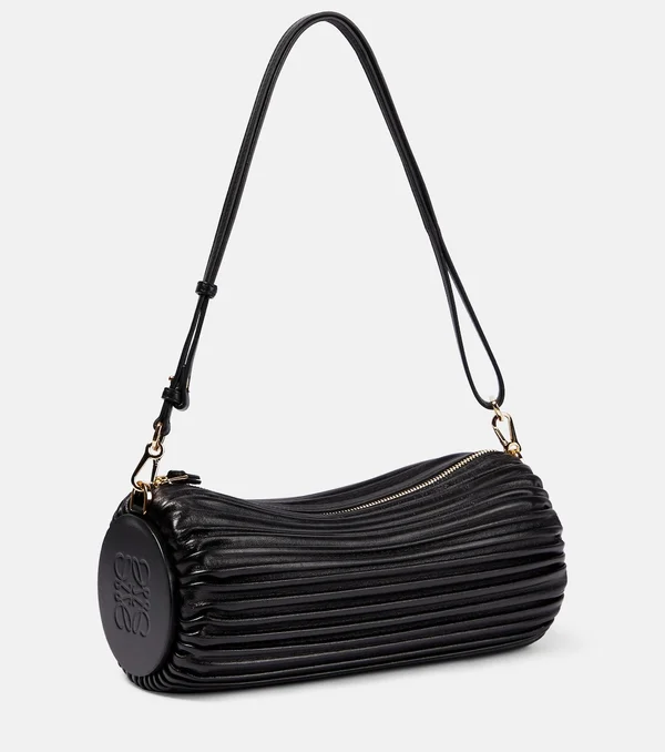 Bracelet pleated leather shoulder bag in black - Loewe