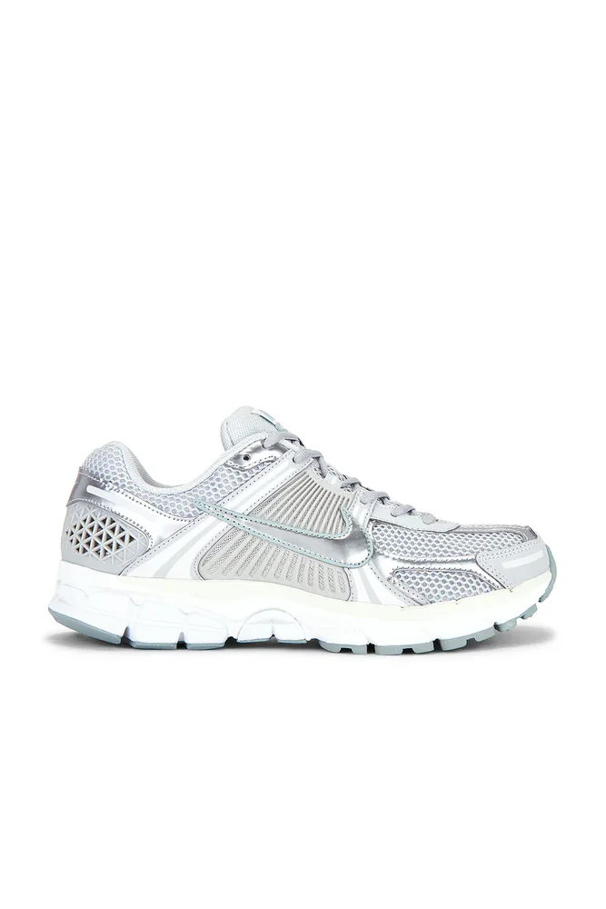 Zoom Vomero 5 Sneaker - Grey Fog, Off White & Spruce Aura