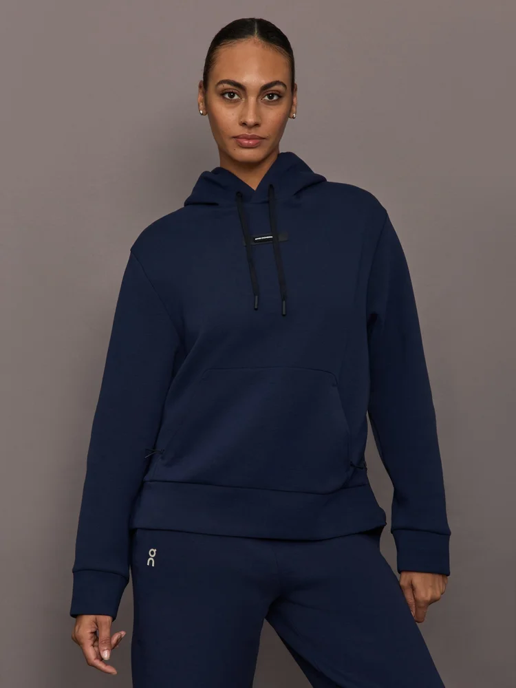 Focus Tech Hoodie - Navy