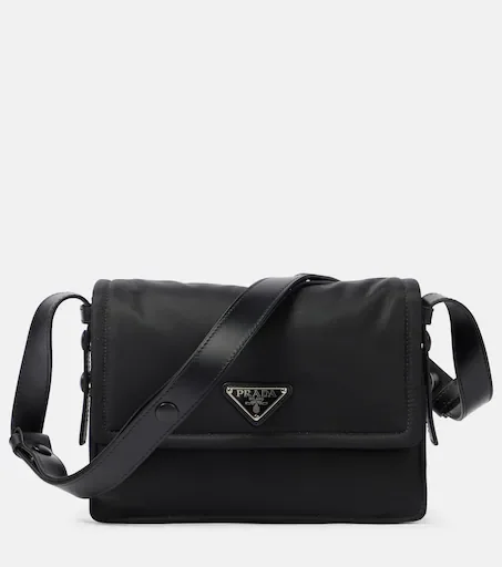 Traveller Small padded shoulder bag