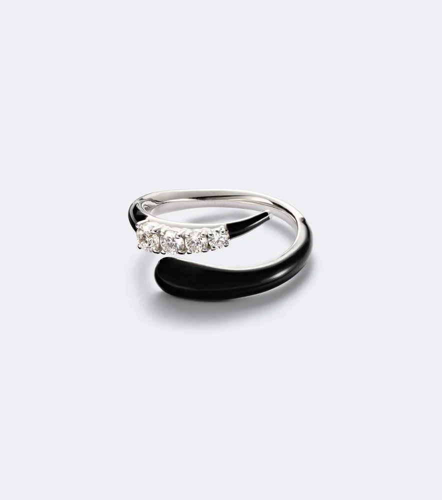 Oui 18kt white gold and enamel ring with diamonds