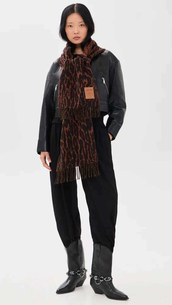 Compact Leopard Wool Scarf
