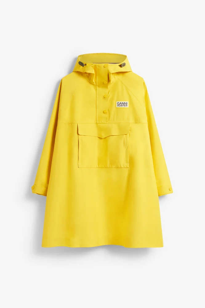 Poncho in 10K Waterproof Shell, Lemon