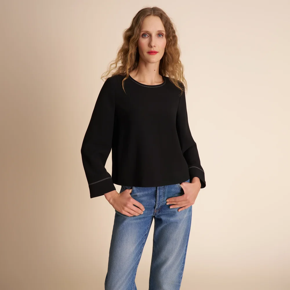 Jules Effortless Top - Everyday Crepe with Topstitch :: Black
