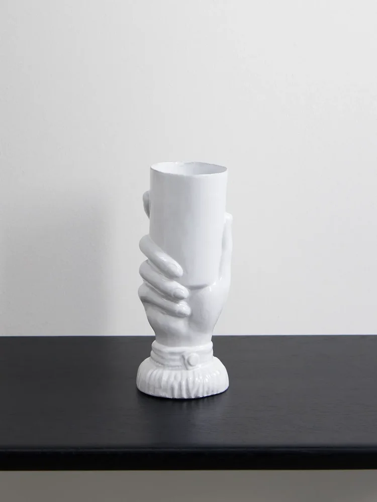 Main ceramic vase