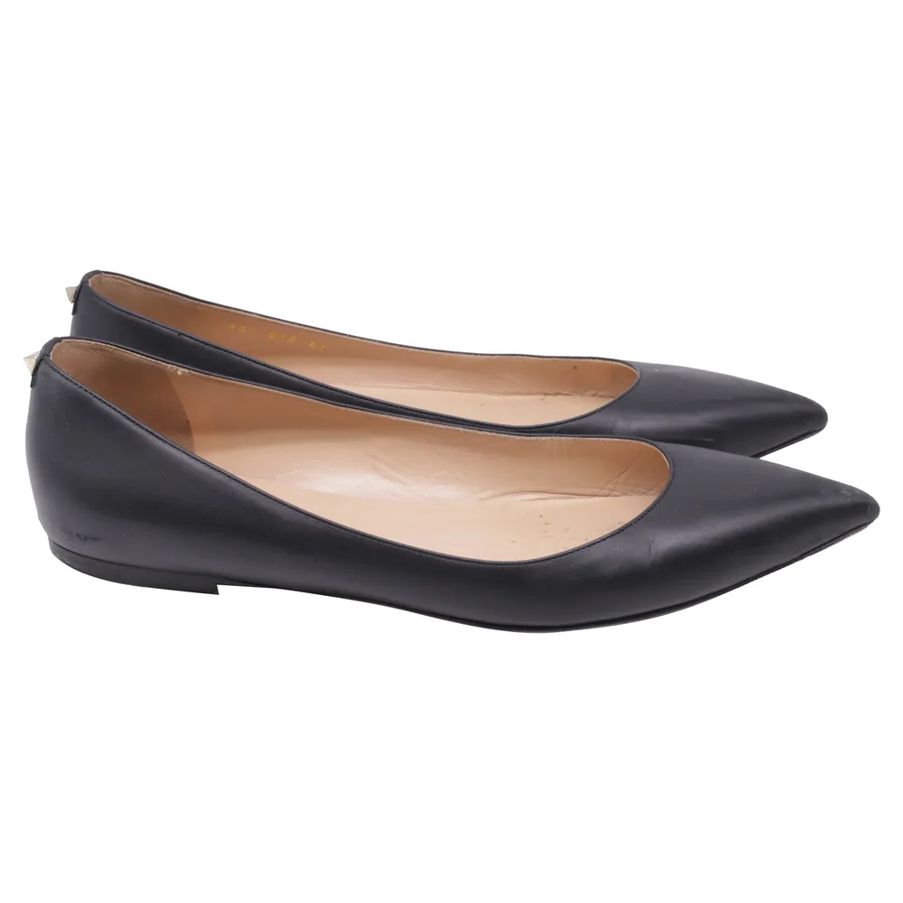 Women's Valentino Garavani One Stud Ballet Flats in Black Leather