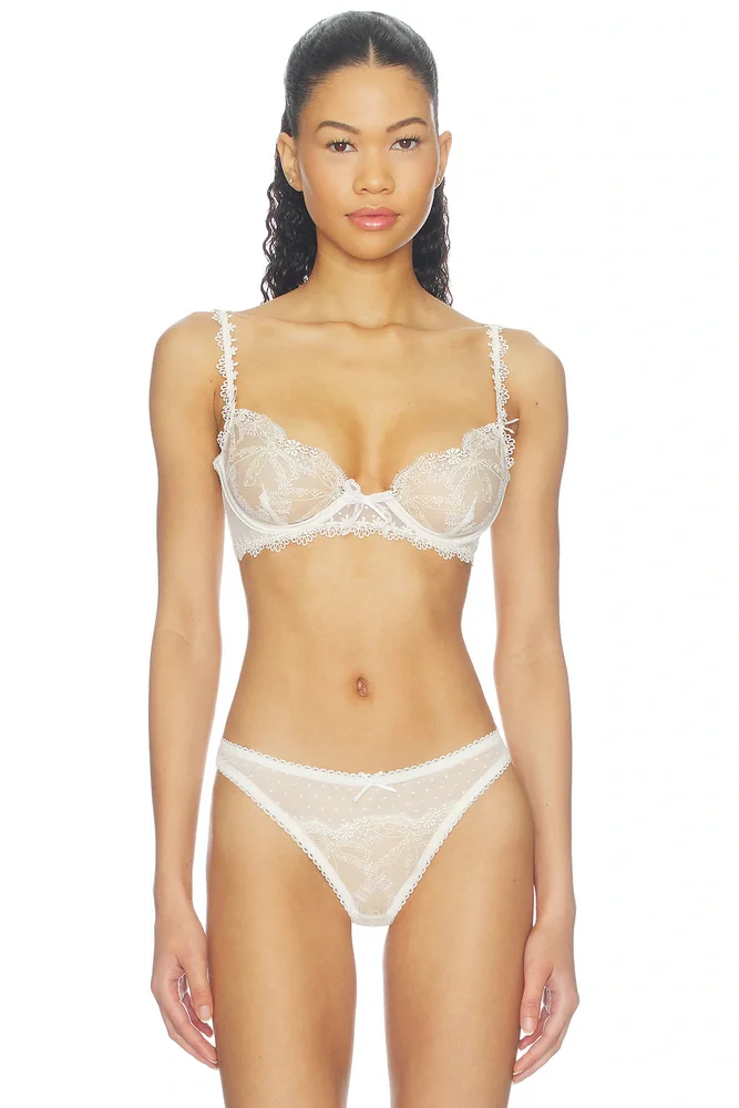 Chantilly Bows Underwire Bra in Tan