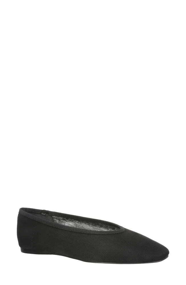 Maddox Mesh Flat