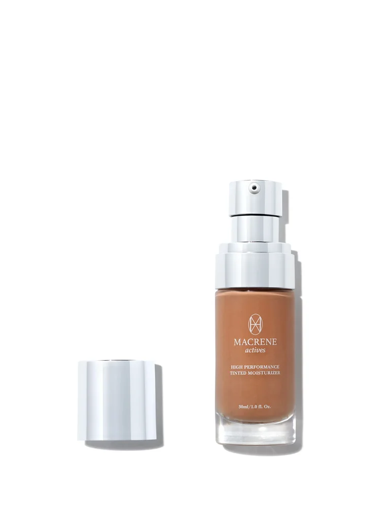 High Performance Tinted Moisturizer in Light