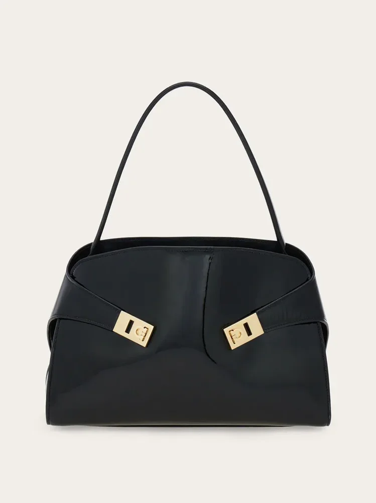 Hug Soft Shoulder Bag (M)