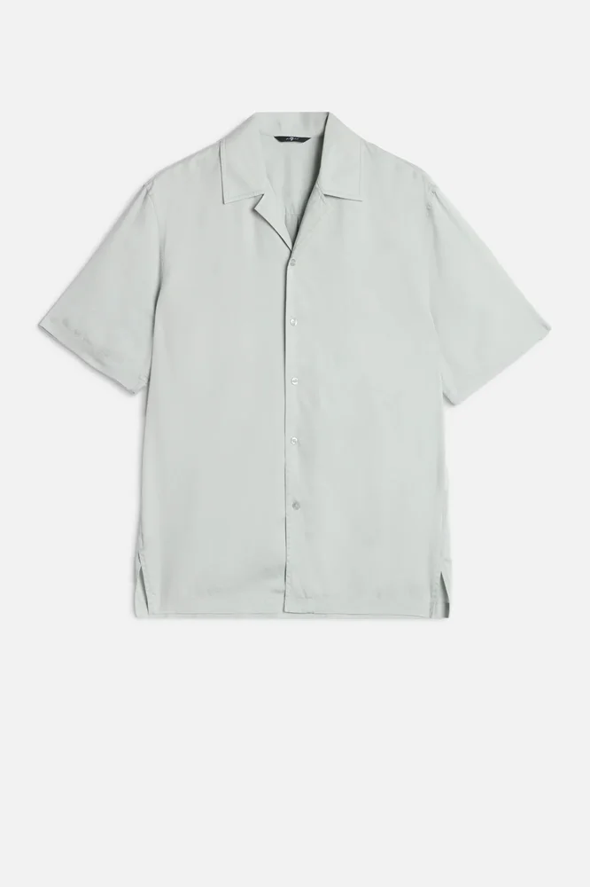 SHORT SLEEVE CAMP SHIRT in Fluid Dusty Blue
