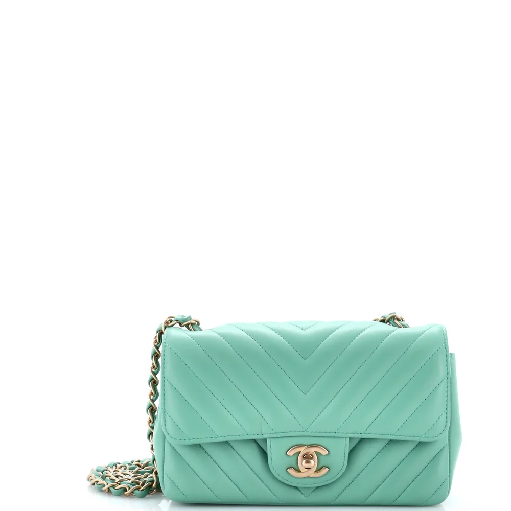 Pre-Owned Classic Single Flap Bag Chevron Lambskin Mini