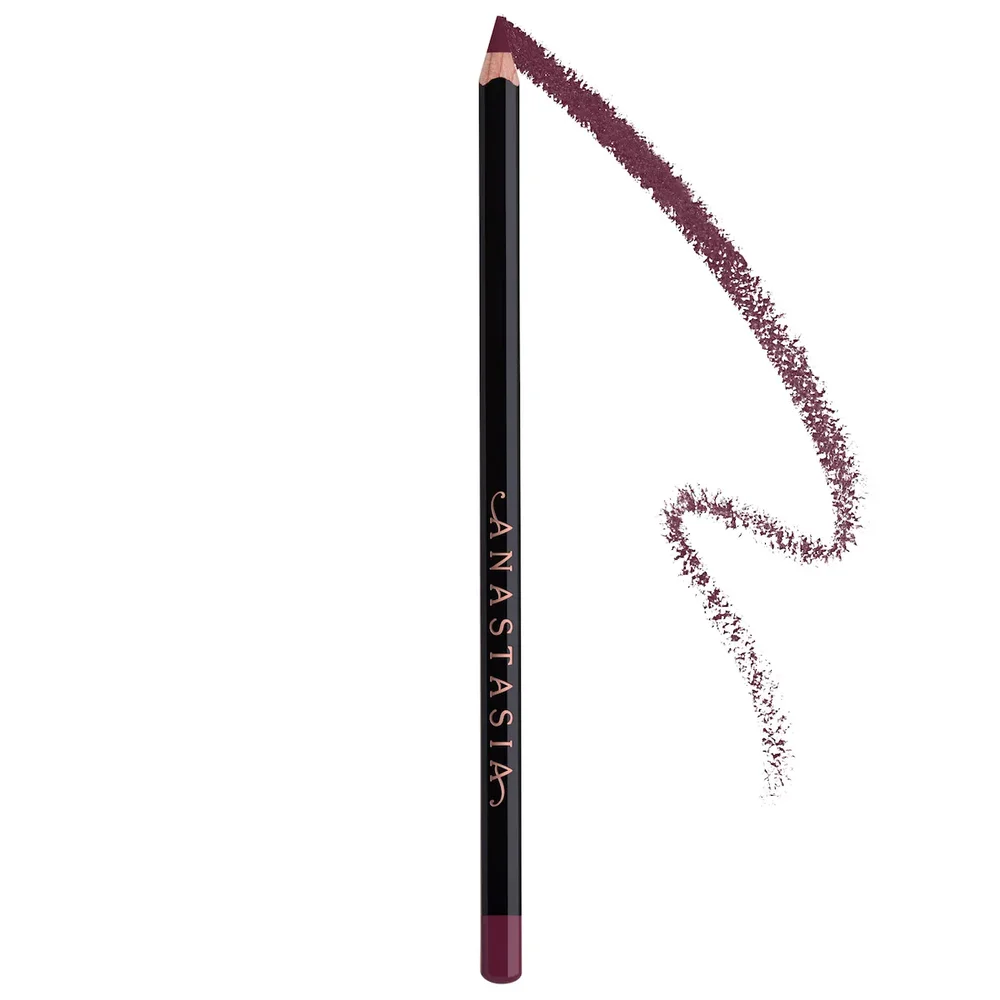 Velvety-Matte Precision Shaping Lip Liner in Blackberry