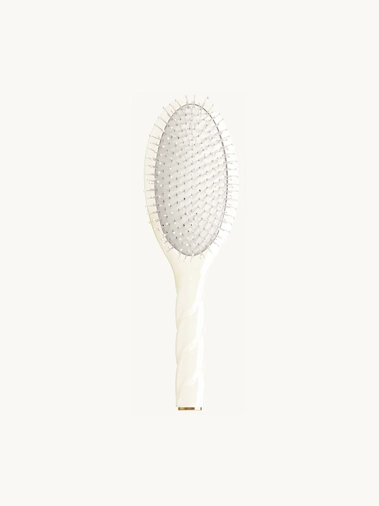 N.04 The Miracle Detangling Scalp Brush in Creamy White